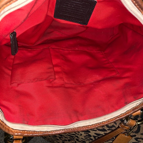 👛💜COACH Peyton Clover Purse💜👛 READ DESCRIPTION AND SEE PHOTOS AND VIDEO - Picture 15 of 15